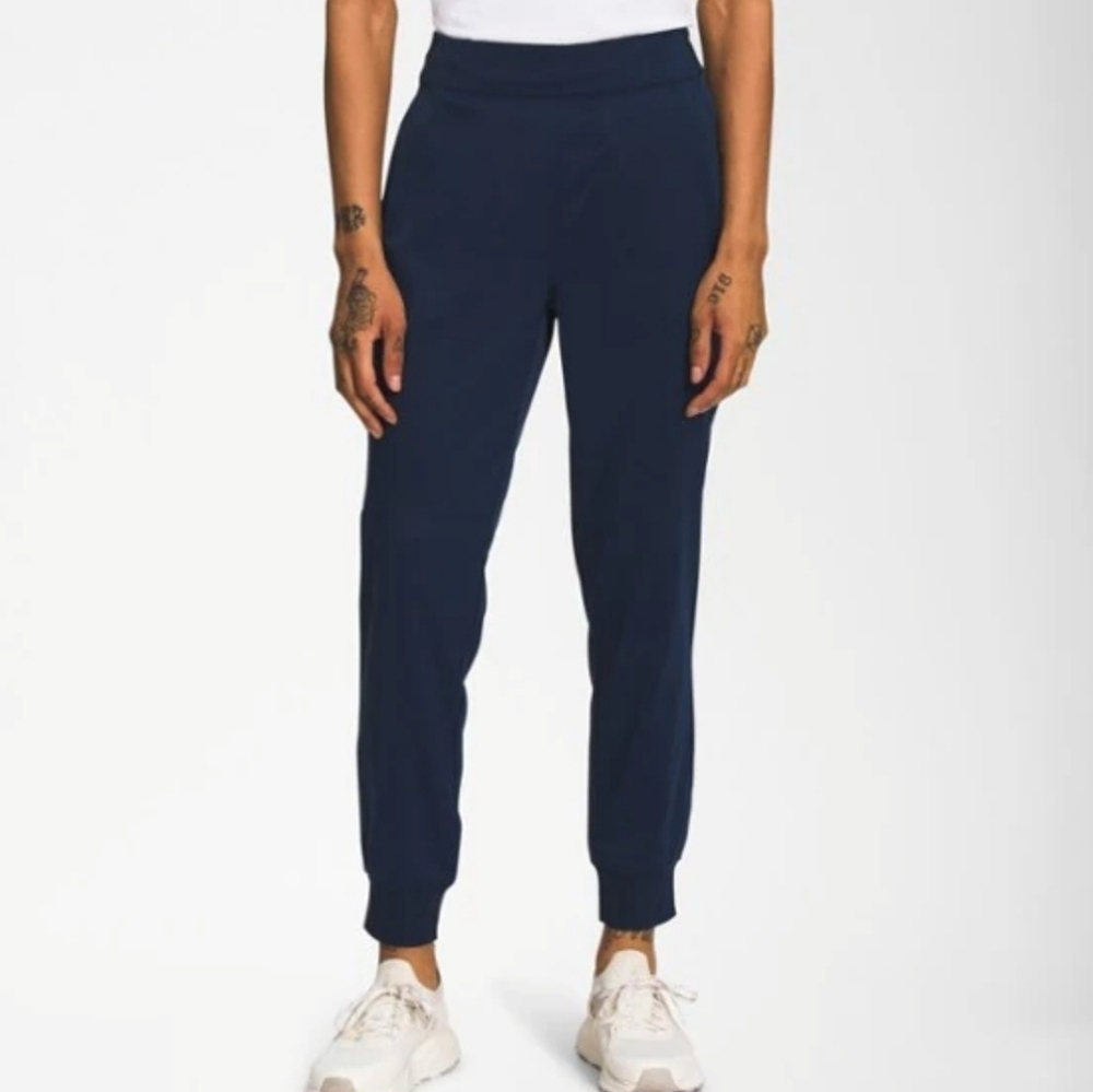 The North Face Aphrodite Joggers - Picture 2 of 5